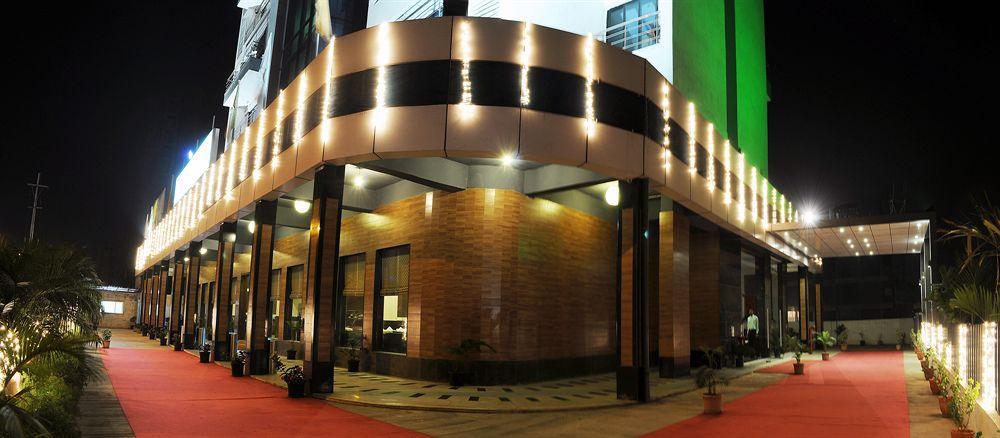 Pallavi A'Vida Navi Mumbai Dış mekan fotoğraf